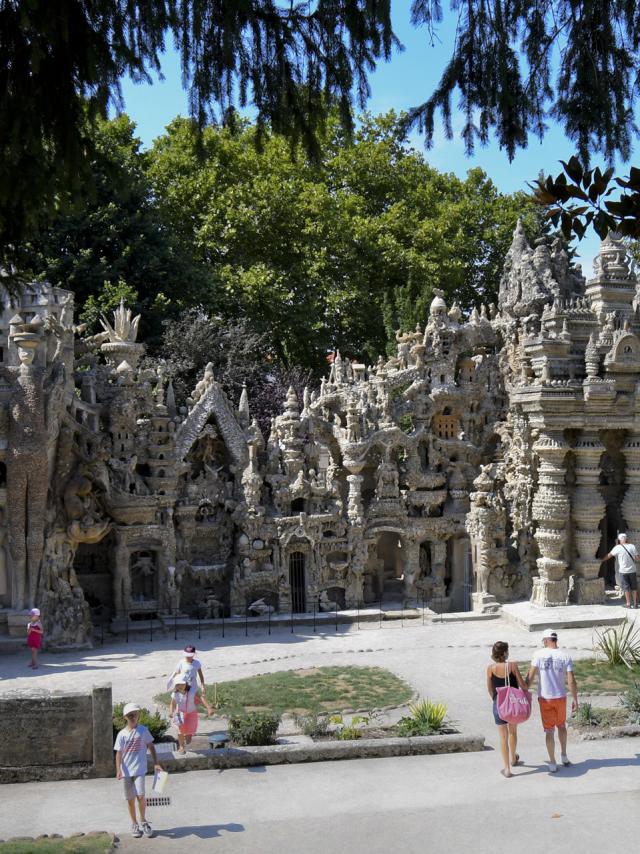 © Patrick Gardin Porte de DrômArdèche 24/08/ 2018  Hauterives, Drôme, France
Le Palais Idéal du Facteur Cheval.
