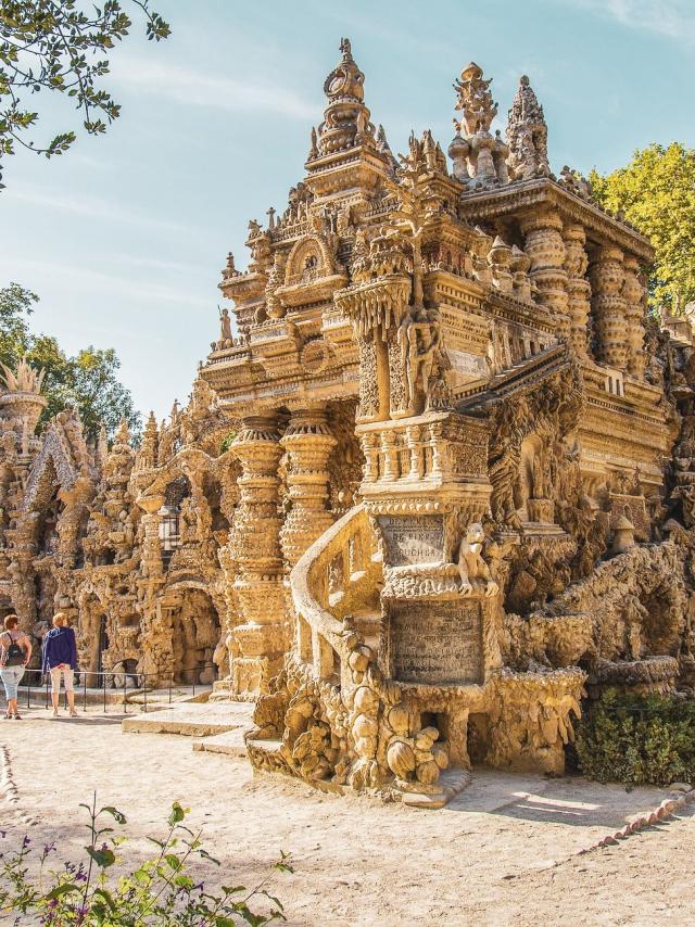 Ideal palace of the horse factor - Hauterives (Drôme)