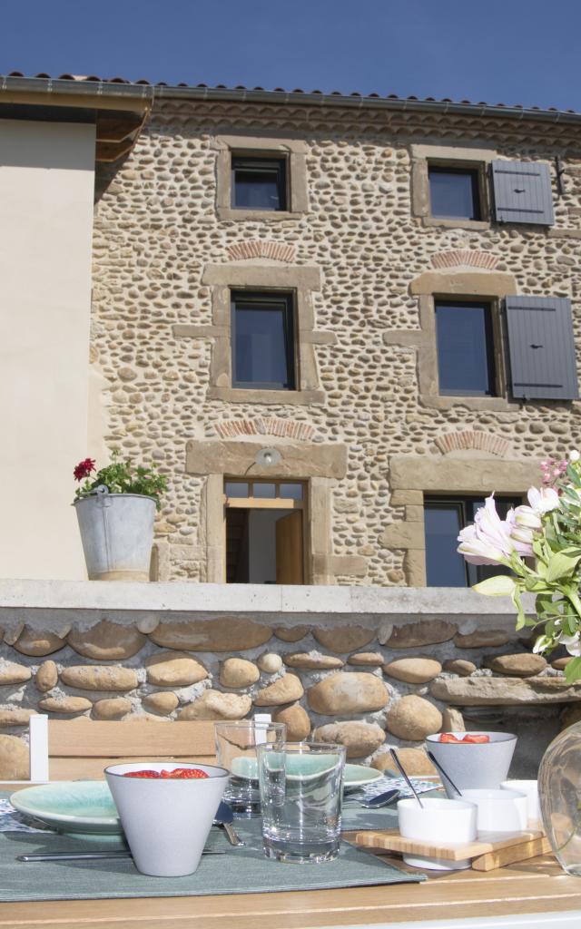 furnished accommodation and gites around the Ideal Palace