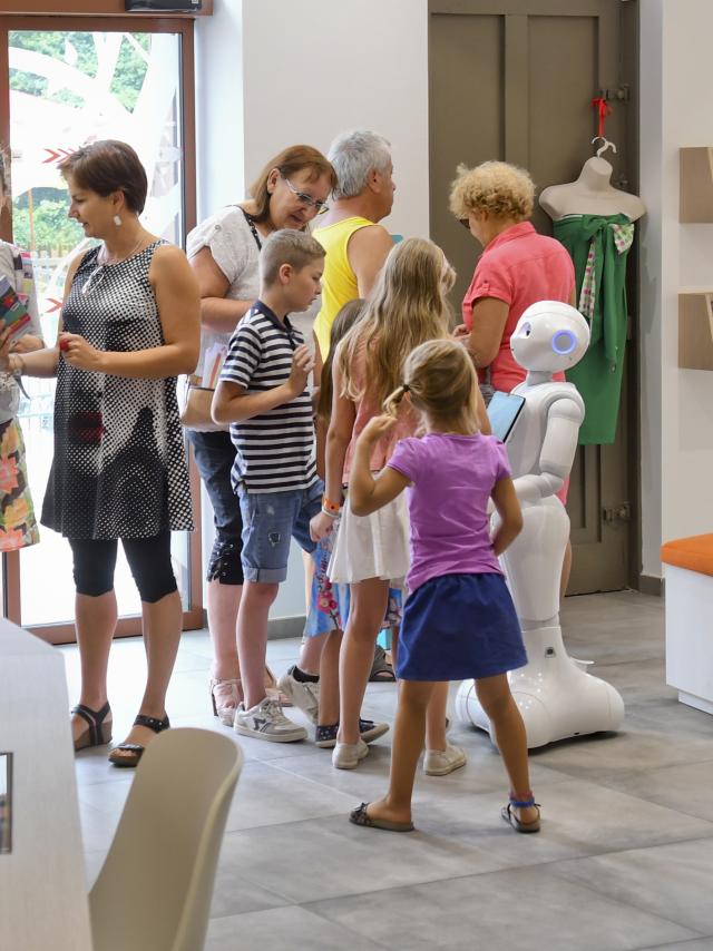 The commitments of the tourist office Porte de DrômardèchePorte Dromardeche Hauterives