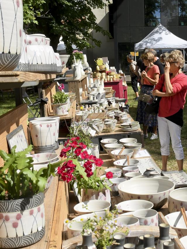 Marché des potiers à St Uze