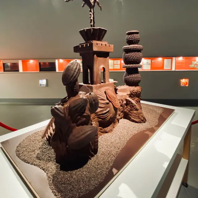 Instagram #autourdupalaisideal